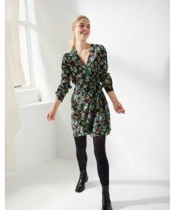 Swanattire.shopc717475f13 2